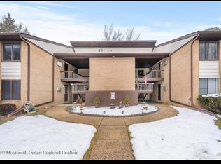 25 Meadow Green Cir UNIT A, Manalapan, NJ 07726