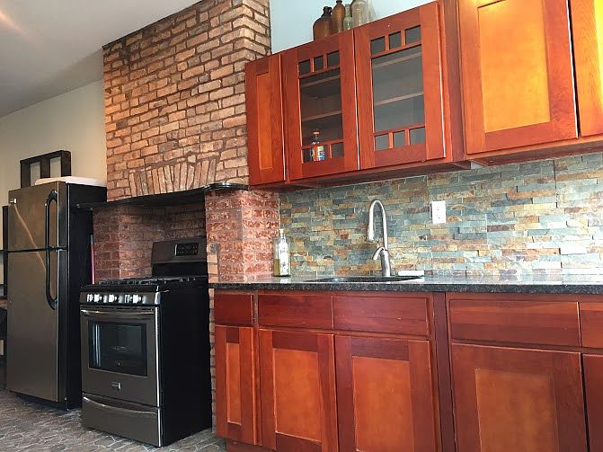 2nd image of 41 Wilson Ave APT 3R