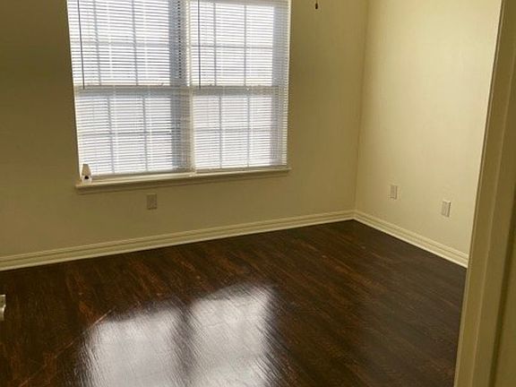 3rd image of 1306 N Trinity Dr #1306