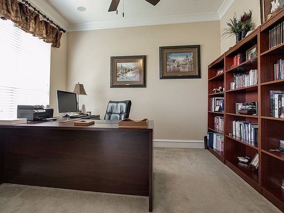5th image of 709 Harlequin Dr