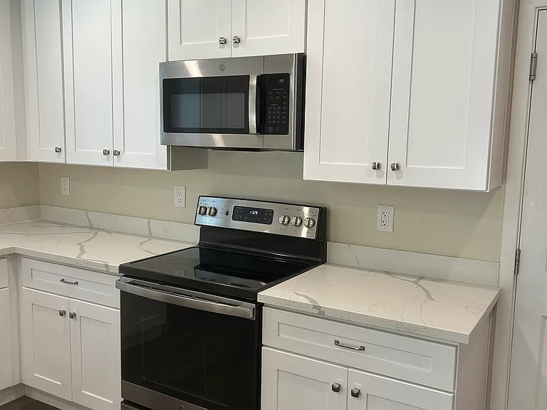 259 Lander Pl — Photo 2