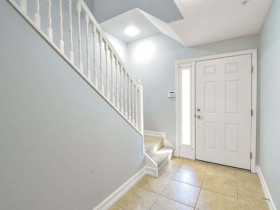 1st image of 3901 Messina Dr
