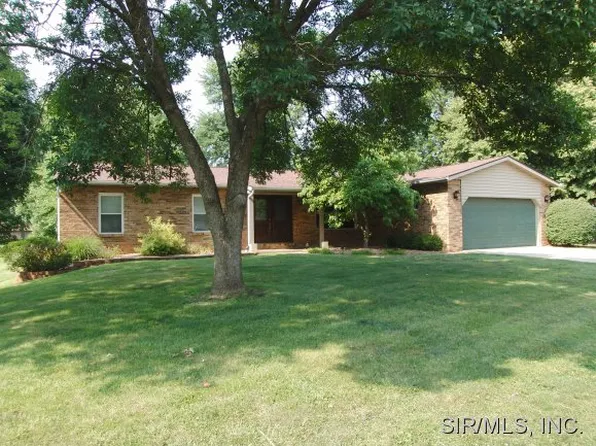 123 Hampton Dr, Glen Carbon, IL 62034