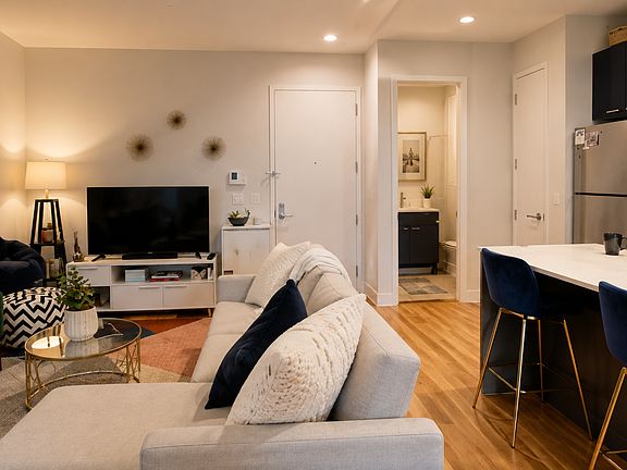 4th image of 148 S 4th St #2L
