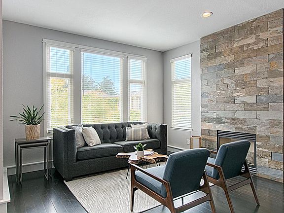 3rd image of 120 Grandview Ter
