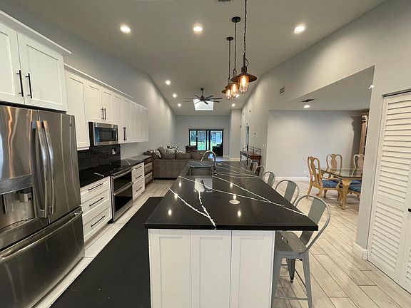 4th image of 6157 Sunny Pointe Circle