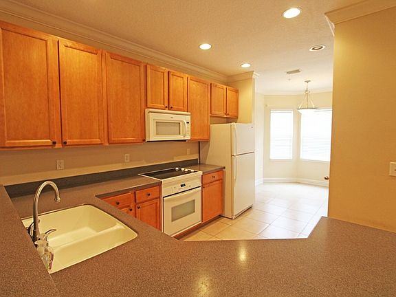 3rd image of 96179 Stoney Dr #1806