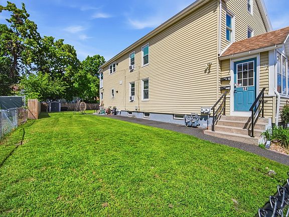 5th image of 34 Ashley St