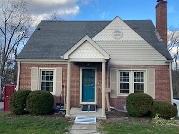 165 Meadowbrook Dr, Bethel Park, PA 15102