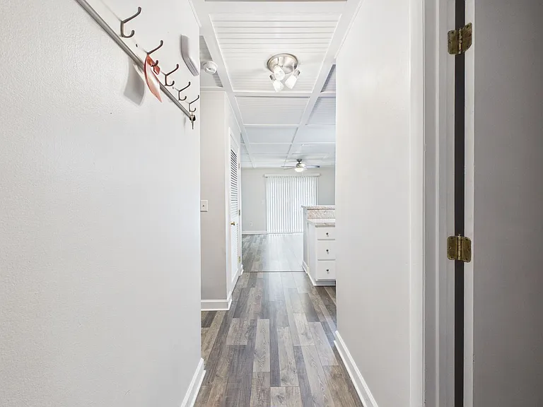 1336 Hunters Rd #C — Photo 2