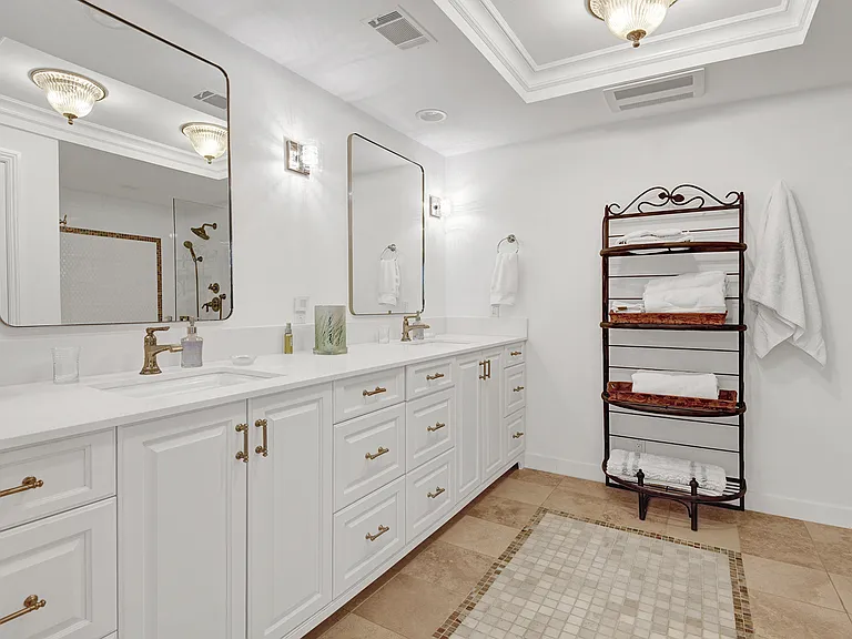 147 N Camino Arroyo — Photo 5