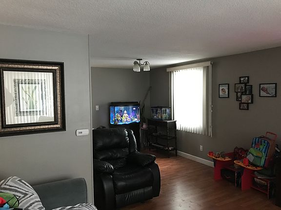 4th image of 24 Glenhaven Dr