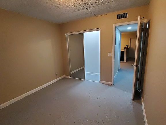 3rd image of 635 SW 20th St