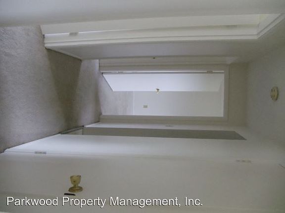 4th image of 10015 98th St SW