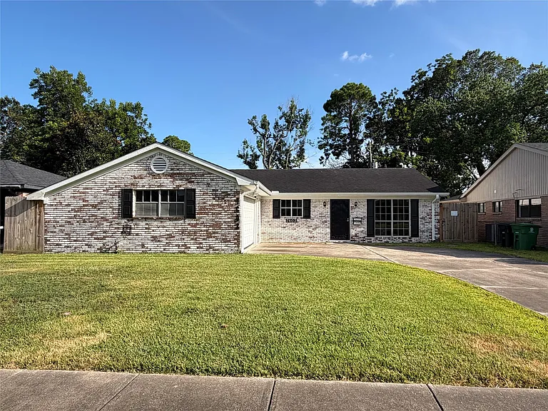 7603 Grape St — Photo 1