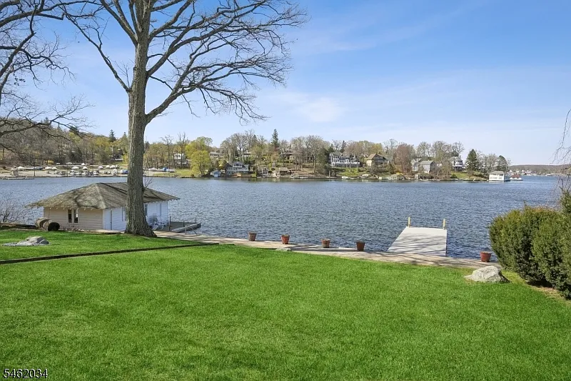 3 bed, 2.0 bath, $5,500 — Photo 2