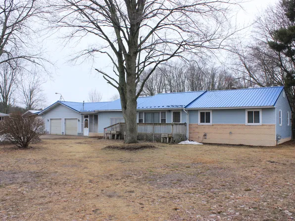 1053 Ellison Rd, Muskegon, MI 49442
