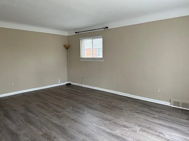 18547 Hillcrest St — Photo 37