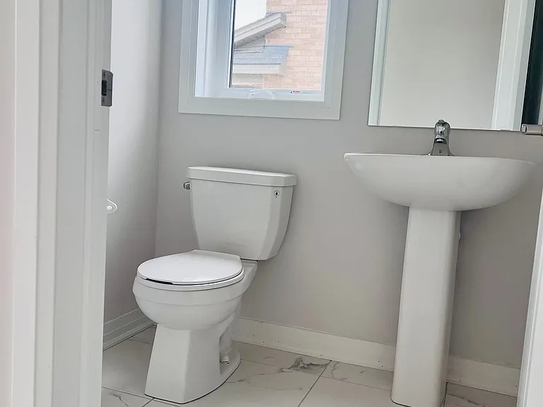 434 Robert Woolner St — Photo 20