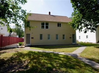 11 Hill St, Coventry, RI 02816