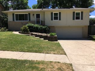 7700 Prairie Ave, Urbandale, IA 50322