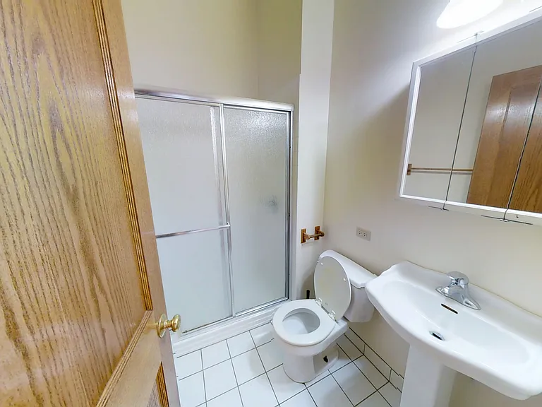 1139 W Webster Ave #3R — Photo 7