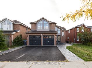 7266 Terragar Blvd, Mississauga, ON L5N 7L8