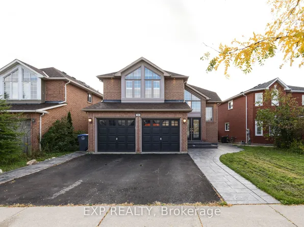 7266 Terragar Blvd, Mississauga, ON L5N 7L8