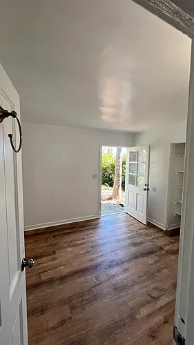 2200 S Coast Highway D.5 Photo 1