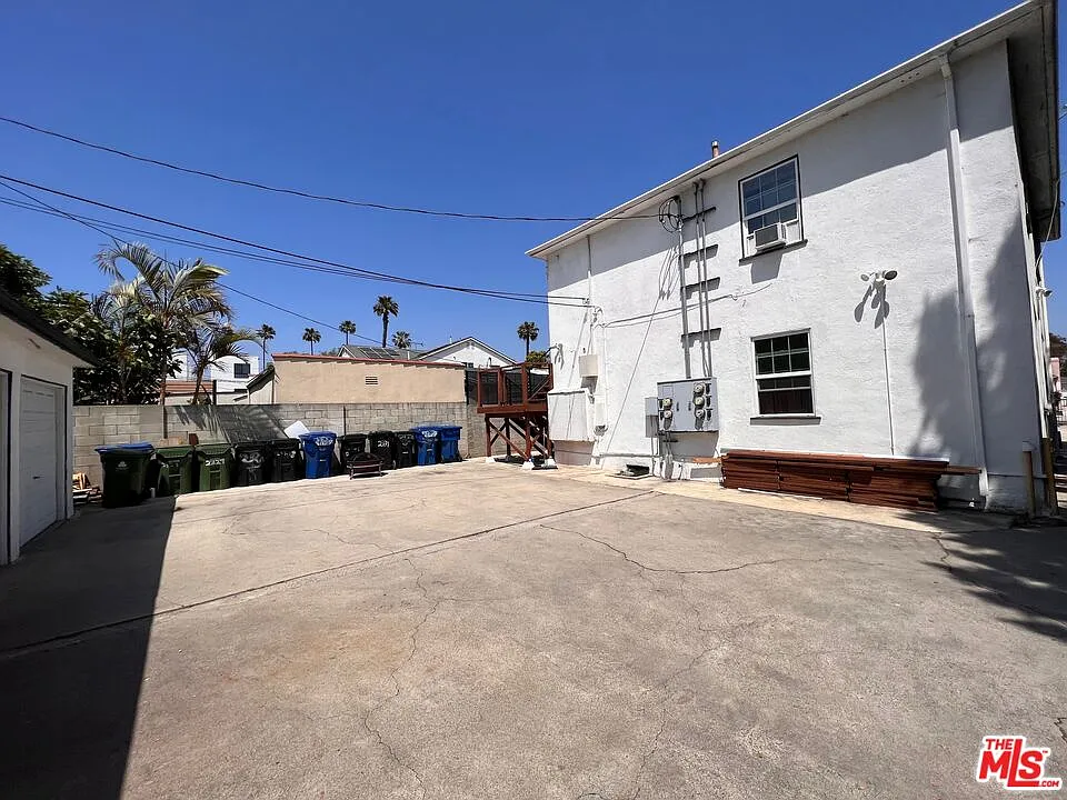2 bed, 1.0 bath, 750 sqft, $2,500 — Photo 3