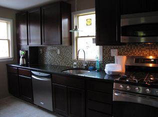 923 Chestnut Blvd, Cuyahoga Falls, OH 44221