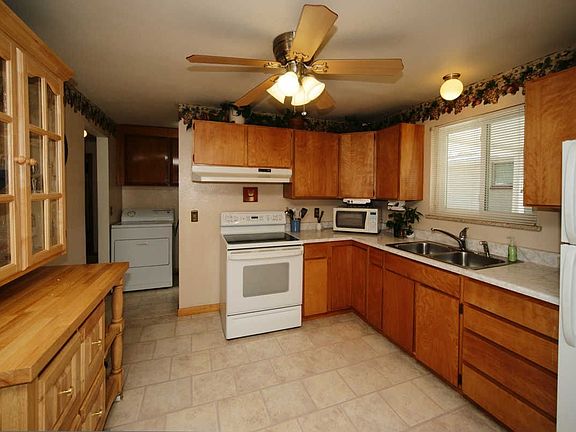 3rd image of 8666 W 52nd Ave