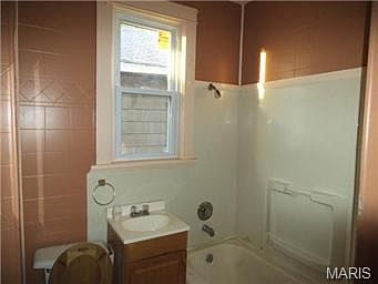 3rd image of 3823 Neosho St