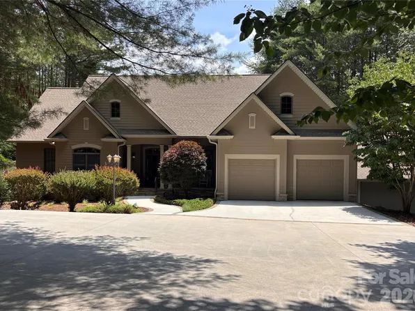 763 Deerlake Rd, Brevard, NC 28712