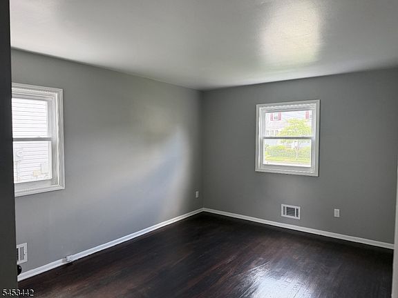 3rd image of 1110 Bower St