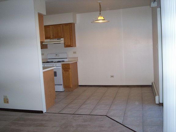 3rd image of 1053 Dickens Way APT C