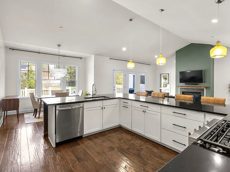 17601 Crystal Spring Ter — Photo 11