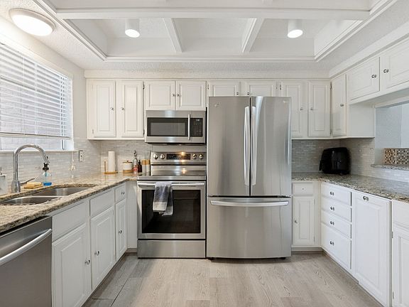 5th image of 4050 Frankford Rd APT 908