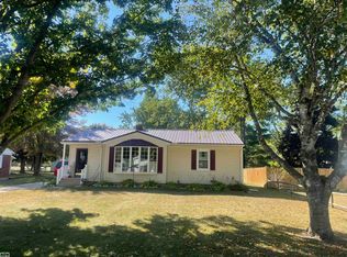 147 W Sanborn Ave, Croswell, MI 48422