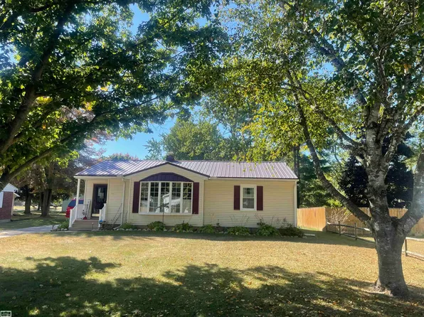 147 W Sanborn Ave, Croswell, MI 48422