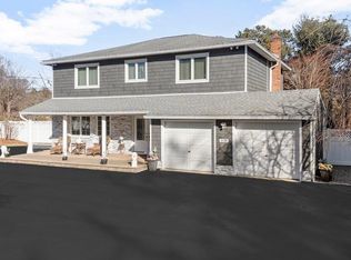 1120 Carlls Straight Path, Dix Hills, NY