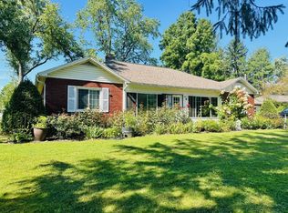 1952 Castle Gardens Rd, Vestal, NY 13850