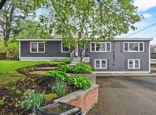 1 2nd St, Amesbury, MA 01913