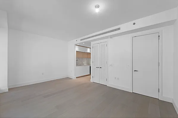 Rented by Oxford Property Group | media 3