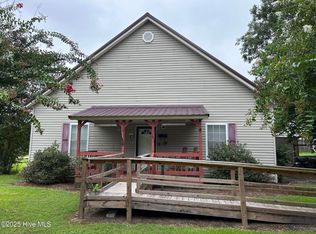110 1st St, Laurinburg, NC 28352