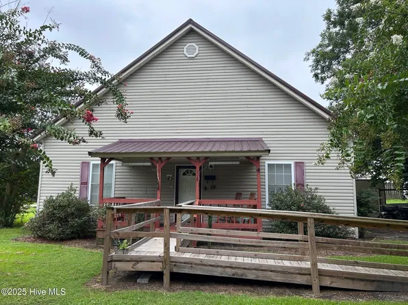 110 First Street, Laurinburg, NC 28352