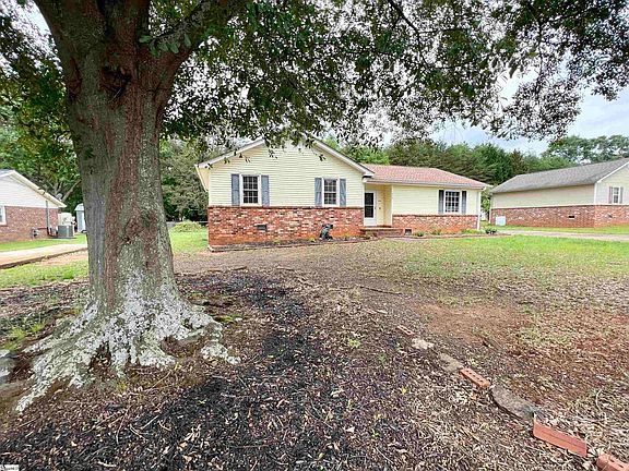 3rd image of 318 Berea Forest Cir