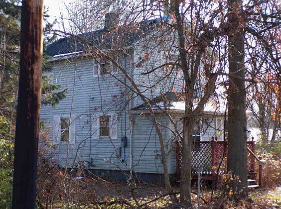 4th image of 813 Belmont Ave