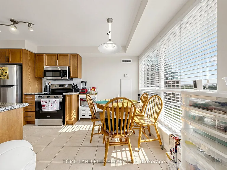 18 Harding Blvd #721 — Photo 14