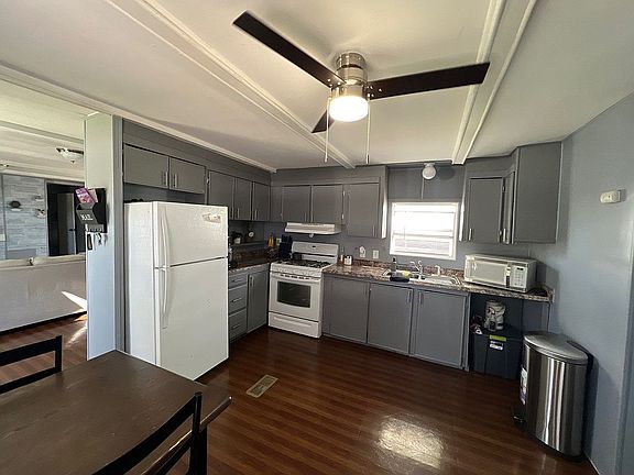 3rd image of 3232 S Clifton Ave #128